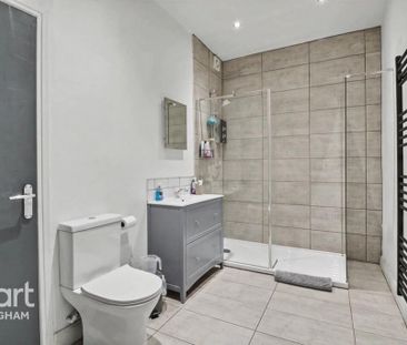 1 bedroom in a house share to rent - Photo 5