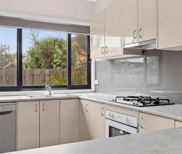 Modern Comfort In Queanbeyan - Photo 3