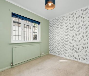 4 bedroom bungalow to rent - Photo 3