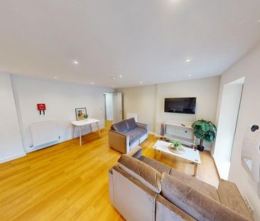 3 bedroom apartment to rent - Photo 2