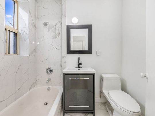 For Lease - 325 Sammon Avenue Unit# 207, Toronto, Ontario - Photo 1