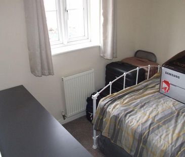 3 bedroom terraced house to rent - Photo 3