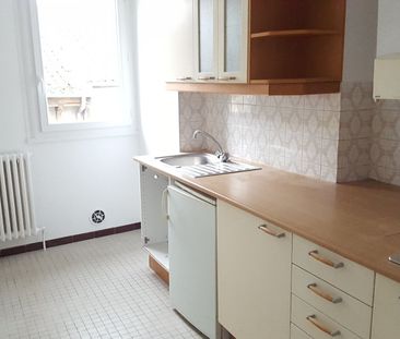 Location Appartement 3 pièces 53m² L ISLE JOURDAIN 32600 - Photo 1