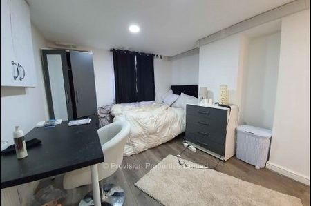 Properties for rent in Leeds - Photo 4