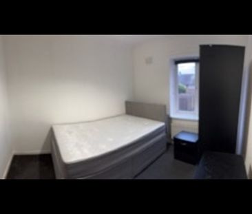 6 Bed Terraced House, Hampstead Road, B43 - Photo 4