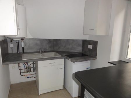 Location Appartement 1 pièce Meublé 22m² LE CREUSOT 71200 - Photo 4