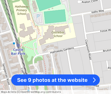 Hathaway Gardens , Ealing , W13 - Photo 1