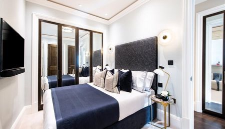 Prince of Wales Terrace, Kensington - Photo 3