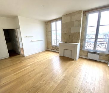 CHARTRONS - 2 CHAMBRES ET VUES DEGAGEES - 850 € - Photo 5