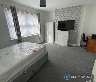 1 bedroom in a house share to rent - Photo 5