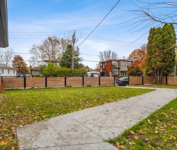 5800-5810 Rue Vigneault, Brossard, QC J4W - Photo 2