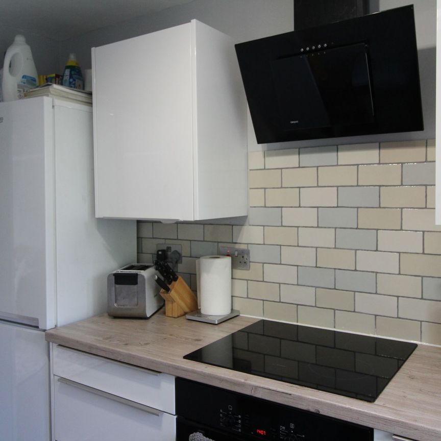 Deaks Lane, Ansty, RH17 - Photo 1