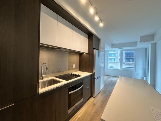 For Lease - 395 Square One Drive Unit# 807, Mississauga, Ontario - Photo 1