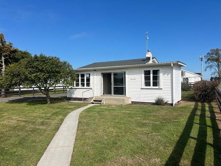 3-Bedroom Cottage │ Rural Setting │ Cambridge - Photo 4
