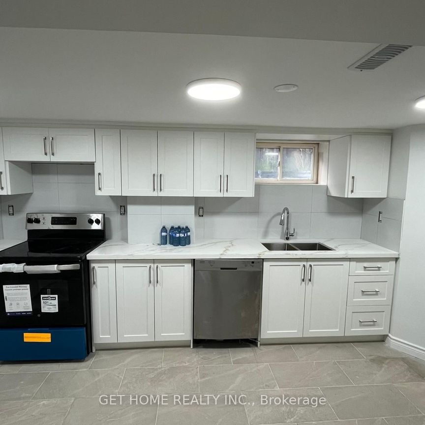 For Lease - 116 Southlawn Avenue Unit# #Bsmt, Oshawa, Ontario - Photo 1