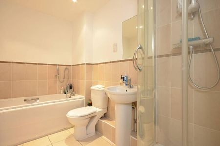 2 bedroom flat to rent - Photo 3