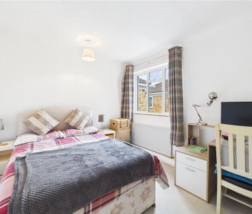 3 bedroom apartment to rent - Photo 2