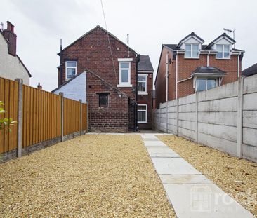 2 bed Semi Detached House to rent in West View, Wolstanton, ST5 - Photo 3