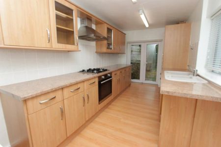 2 bedroom terraced house to rent - Photo 5