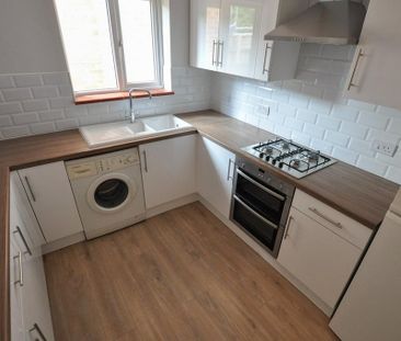 3 bedroom detached bungalow to rent - Photo 4