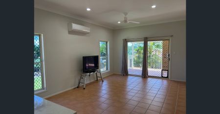 Double Storey with Pool - Photo 3