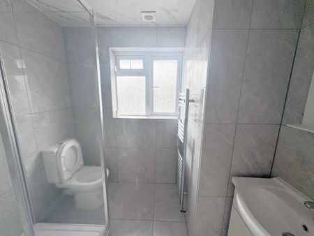 Room in a Shared House, Stothard Road, BS7 - Photo 2