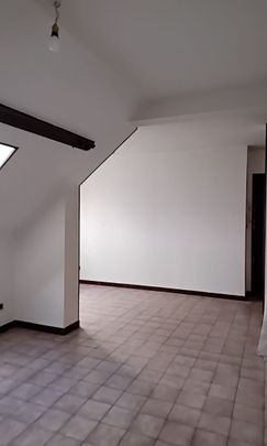 Studio entièrement rénové, en Résidence centre ville - Photo 1