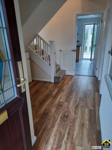 4 bed Semi-detached in Fairfax Road , Woking, GU22 9HN - Photo 5