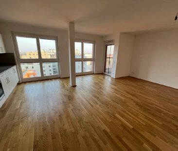 Helle 3-Zimmer-Wohnung mit schönem Ausblick - Geräumiges Wohnzimmer - Photo 2