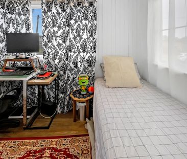 Beautifully Presented Queenslander - Photo 6