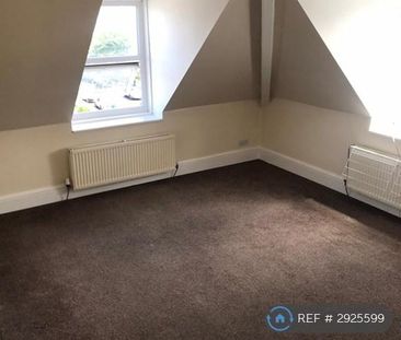 3 bedroom flat to rent - Photo 4
