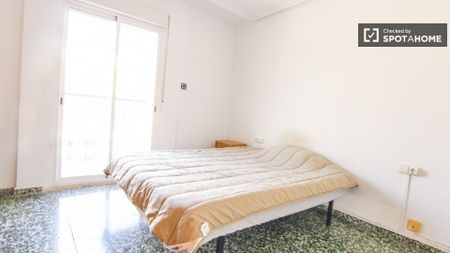 valencia, Valencian Community 46020 - Photo 5