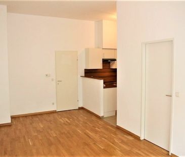 HOLBEINGASSE, 68 m2 Altbau, Wohnküche, 2 Zimmer, WG-geeignet, Kompl... - Foto 4