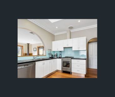 Spacious Family Living with Generous Gardens – Prime Edithvale Loca... - Photo 5