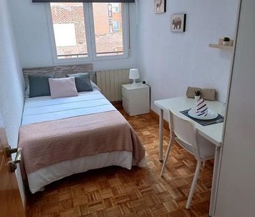 Calle de Maseda, Madrid, Community of Madrid 28039 - Photo 5