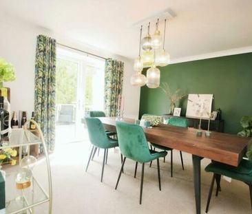 4 bedroom detached house to rent - Photo 3