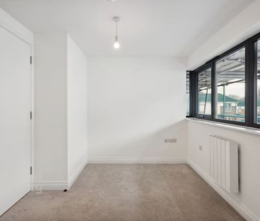 1 Bed Flat, Fairview Road, SW16 - Photo 1
