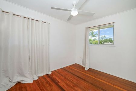 34 Alexis Street, Aspley QLD, Belconnen - Photo 3