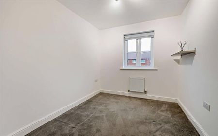 3 bedroom end of terrace house to rent - Photo 4