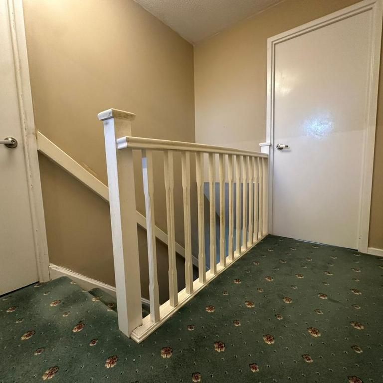 2 bedroom house share to rent - Photo 1