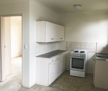 Location Location! - Photo 1