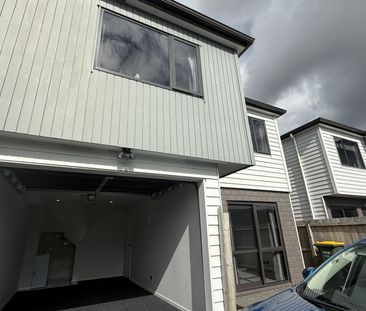 Four Beds Townhouse with 2 parking - Photo 6