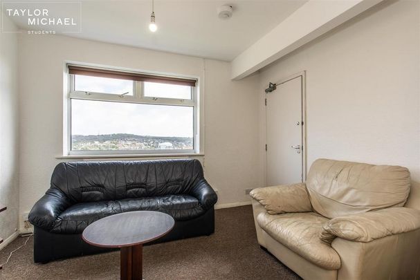 5 bedroom semi-detached house to rent - Photo 1