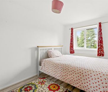 3 bedroom end of terrace house to rent - Photo 5