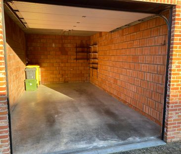 Ruim appartement met twee slaapkamers en terras - Photo 1