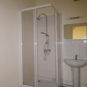 Location Appartement 1 pièce 40m² TOURS 37000 - Photo 2