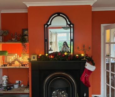 Room in a Shared House, Warrels Mount, LS13 - Photo 1