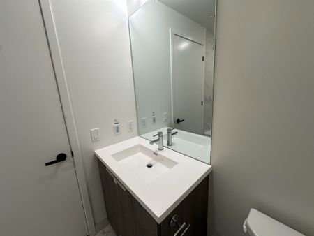 For Lease - 8 Interchange Way Unit# 4105, Vaughan, Ontario - Photo 5