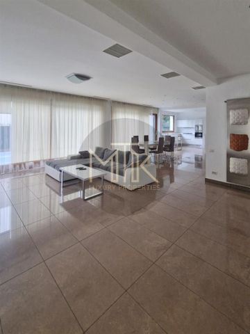 Vila LUX 6 cam., mobilata/utilata + piscina | Pipera - Erou Iancu Nicolae - Fotografie 4