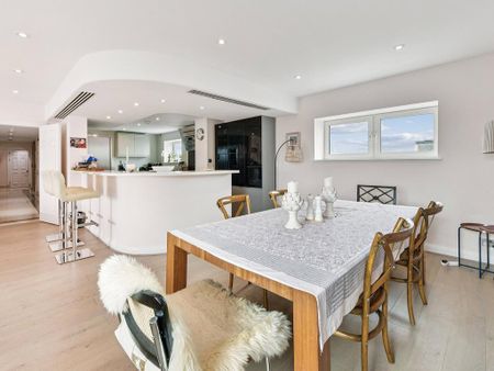 3 bedroom penthouse to rent - Photo 5